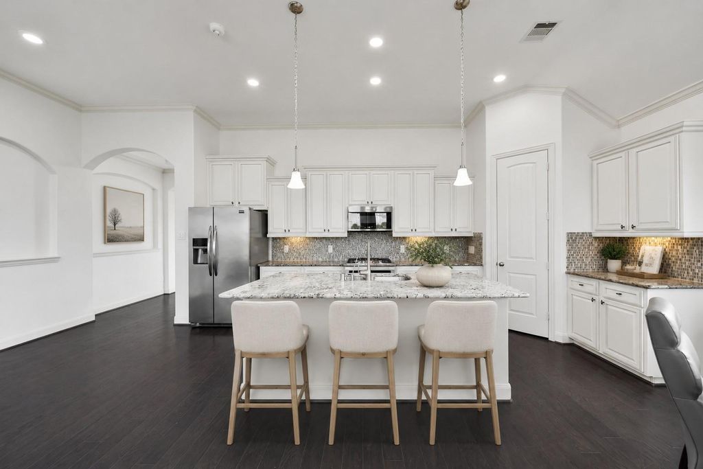 11030 Sarah Bluff Lane, Cypress, TX 77433