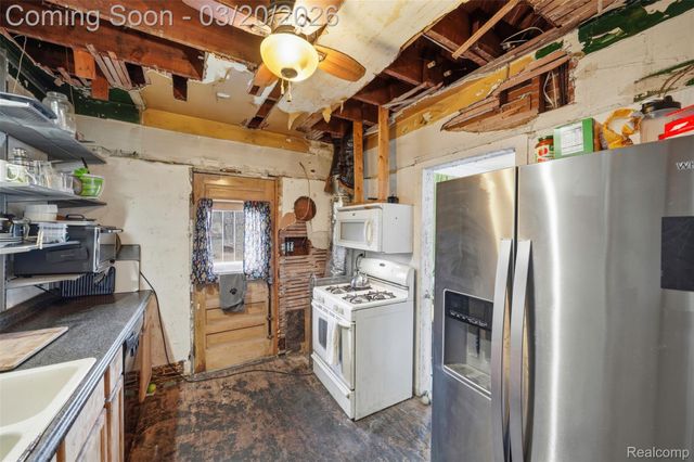 3275 Collingwood Street, Detroit, MI 48206