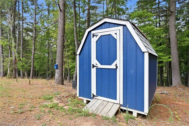 184 Still Hollow Lane, Glade Valley, NC 28627