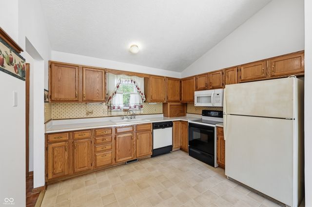 8902 Sunbow Drive, Indianapolis, IN 46231