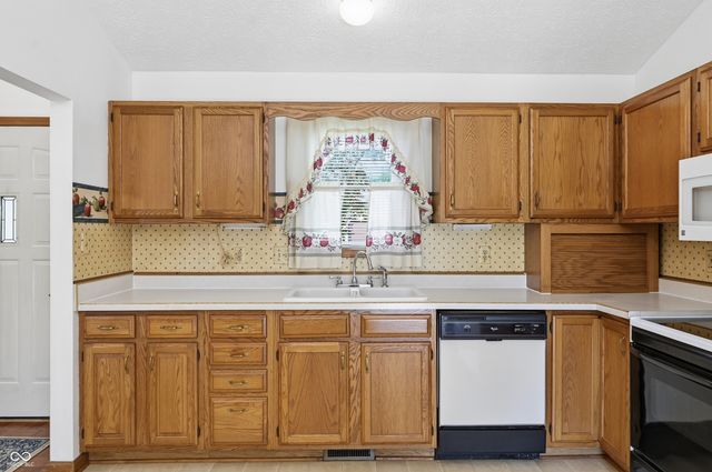 8902 Sunbow Drive, Indianapolis, IN 46231
