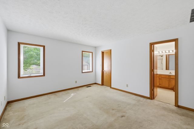 8902 Sunbow Drive, Indianapolis, IN 46231