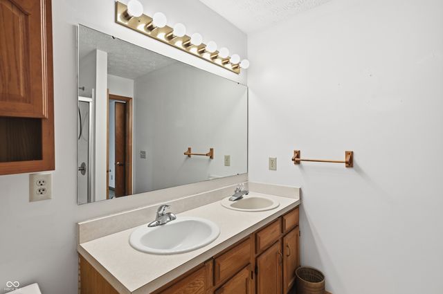 8902 Sunbow Drive, Indianapolis, IN 46231