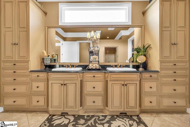 320 Commonwealth Drive, Ninety Six, SC 29666