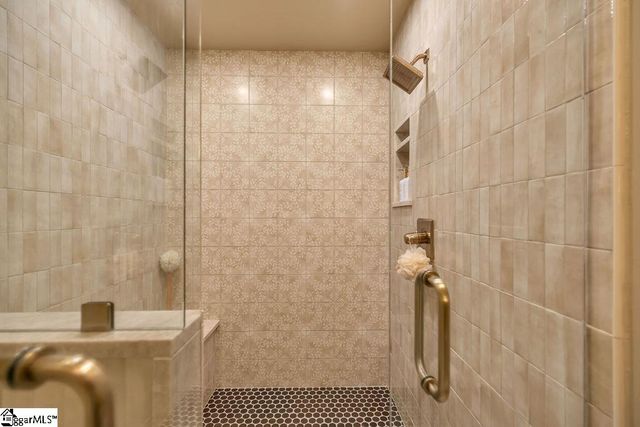 320 Commonwealth Drive, Ninety Six, SC 29666