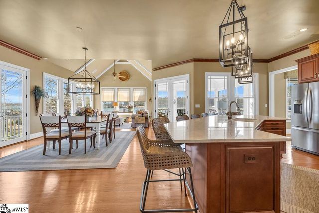 320 Commonwealth Drive, Ninety Six, SC 29666