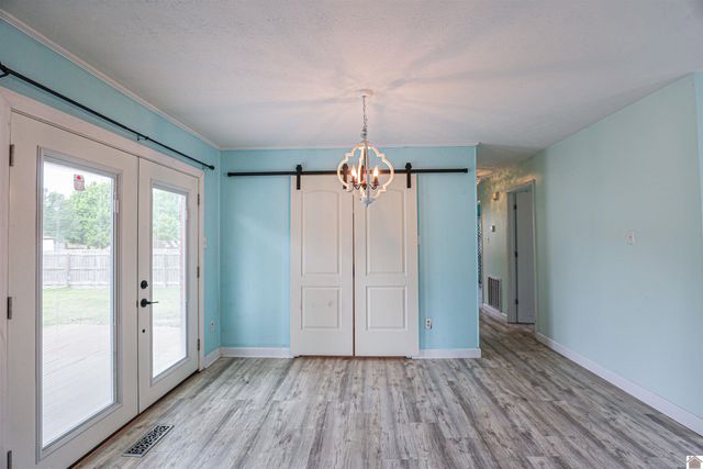 206 Faye Dr, Ledbetter, KY 42058