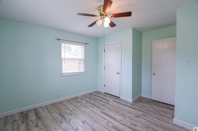 206 Faye Dr, Ledbetter, KY 42058