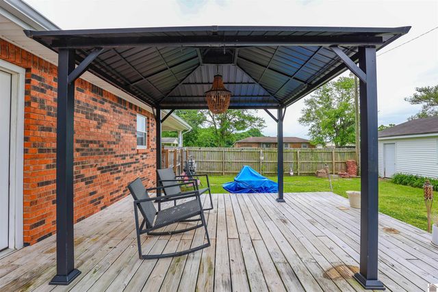 206 Faye Dr, Ledbetter, KY 42058