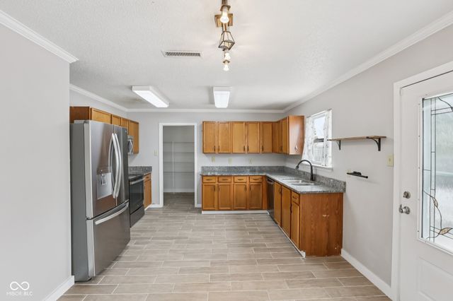 10391 Split Rock Way, Indianapolis, IN 46234