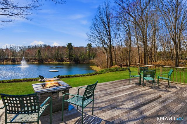 53-A Oakridge Drive, Westbrook, CT 06498