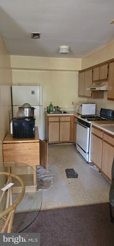 406 LINDSLEY CT, Burlington, NJ 08016