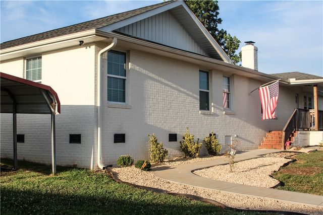 757 Belle Shoals Road, Pickens, SC 29671