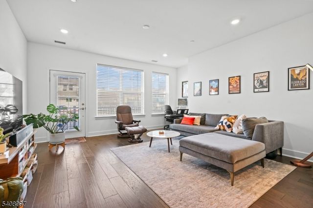 353 Main St, Little Falls Twp., NJ 07424