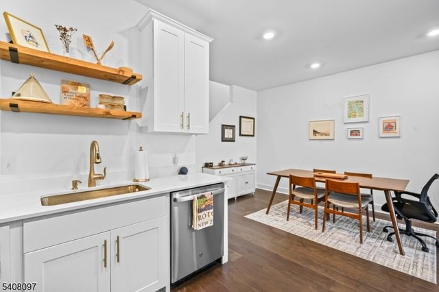 353 Main St, Little Falls Twp., NJ 07424