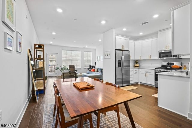 353 Main St, Little Falls Twp., NJ 07424