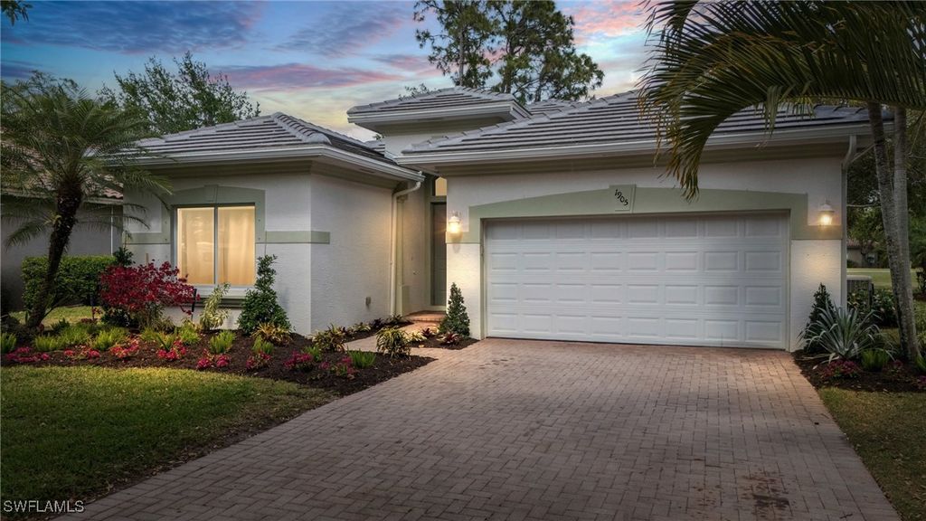 1905 Par DR, Naples, FL 34120