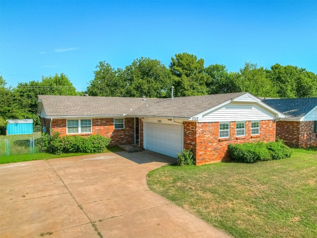 3709 Rolling Lane, Midwest City, OK 73110