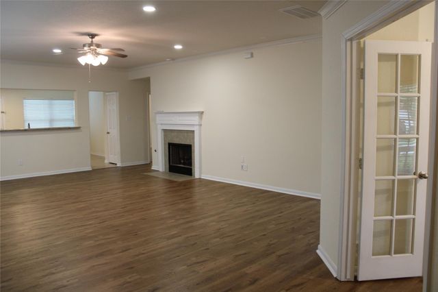 9527 Brackenton Crest Drive, Spring, TX 77379