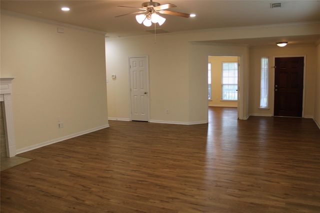 9527 Brackenton Crest Drive, Spring, TX 77379