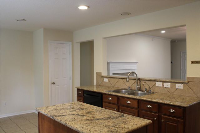 9527 Brackenton Crest Drive, Spring, TX 77379