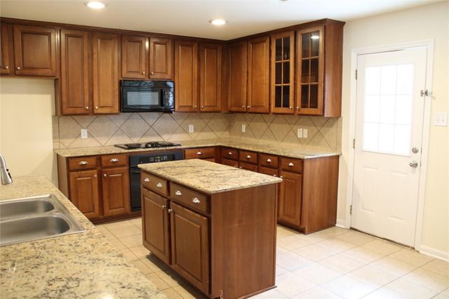 9527 Brackenton Crest Drive, Spring, TX 77379