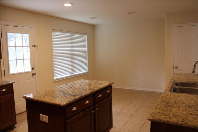 9527 Brackenton Crest Drive, Spring, TX 77379