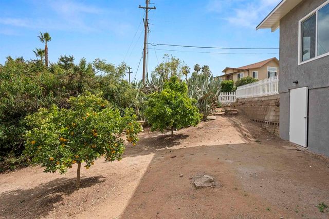 148 Sierra Vista Dr, El Cajon, CA 92021