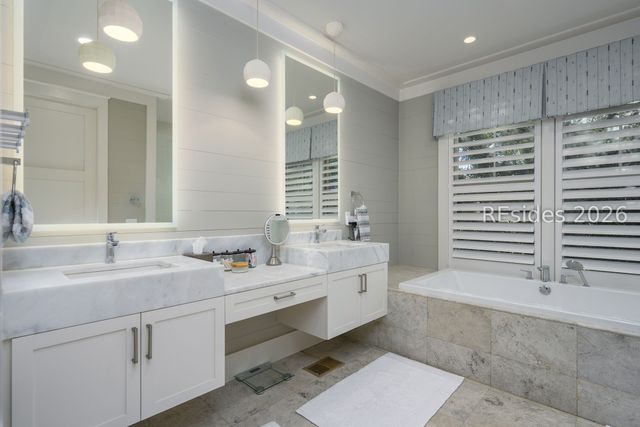 608 Old Moreland Rd, Bluffton, SC 29910