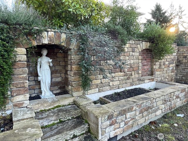 16532 21st Avenue NE, Shoreline, WA 98155