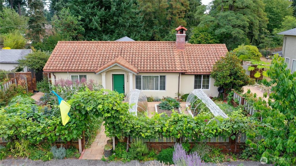 16532 21st Avenue NE, Shoreline, WA 98155