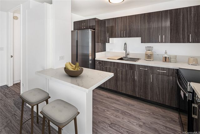 1077 Ala Napunani Street 401, Honolulu, HI 96818