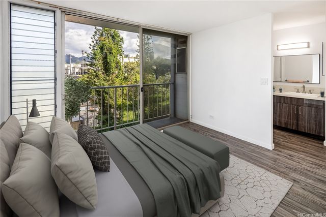 1077 Ala Napunani Street 401, Honolulu, HI 96818