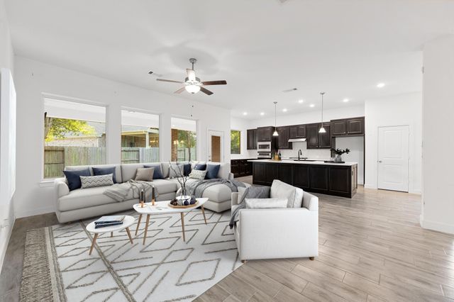 359 Skyline Ridge Drive, Conroe, TX 77318