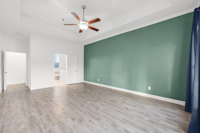 359 Skyline Ridge Drive, Conroe, TX 77318