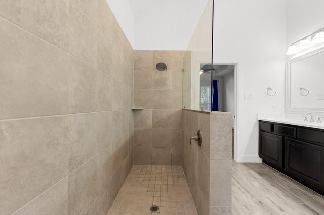 359 Skyline Ridge Drive, Conroe, TX 77318