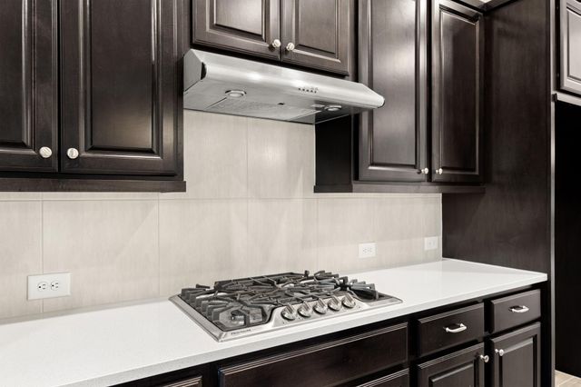 359 Skyline Ridge Drive, Conroe, TX 77318
