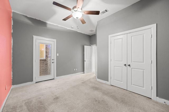 359 Skyline Ridge Drive, Conroe, TX 77318
