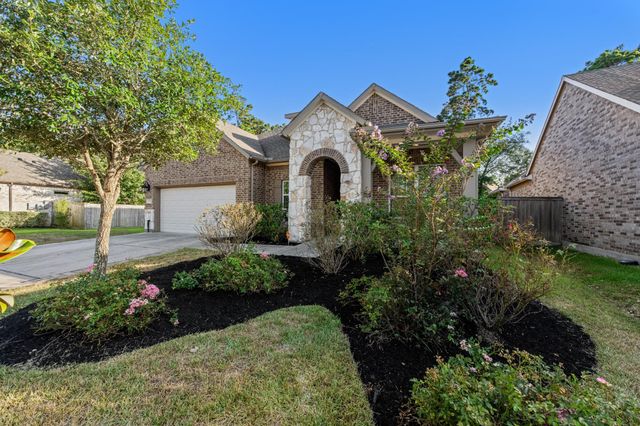 359 Skyline Ridge Drive, Conroe, TX 77318