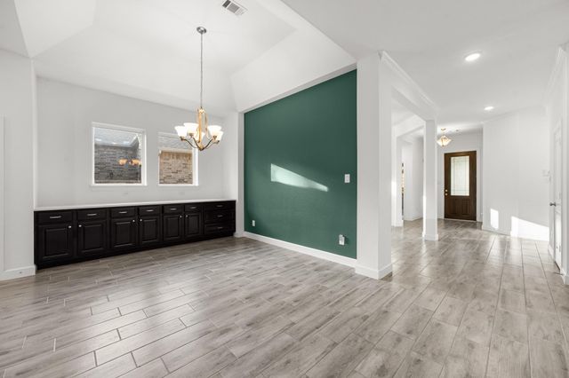 359 Skyline Ridge Drive, Conroe, TX 77318