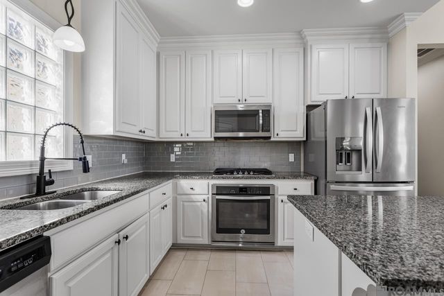 13927 Park Terrace Dr, Baton Rouge, LA 70810