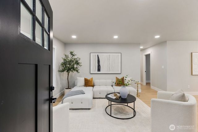 3111 Greenwood Avenue W, University Place, WA 98466