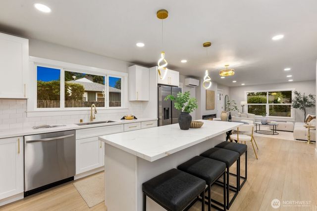 3111 Greenwood Avenue W, University Place, WA 98466