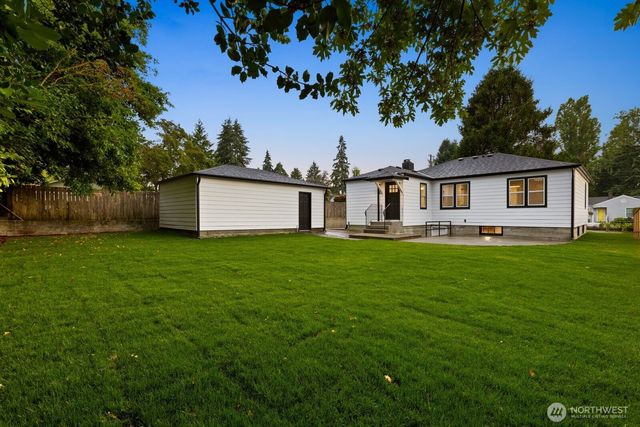 3111 Greenwood Avenue W, University Place, WA 98466