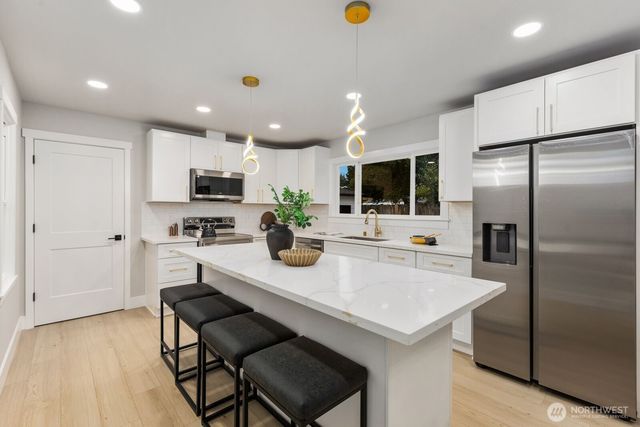 3111 Greenwood Avenue W, University Place, WA 98466