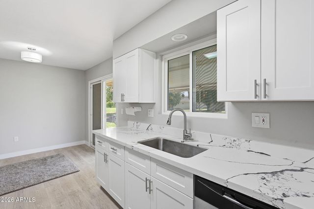 10411 W Prairie Hills Circle W 22, Sun City, AZ 85351