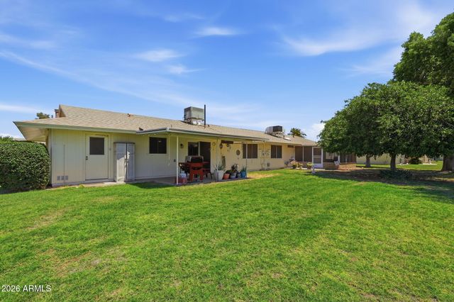 10411 W Prairie Hills Circle W 22, Sun City, AZ 85351