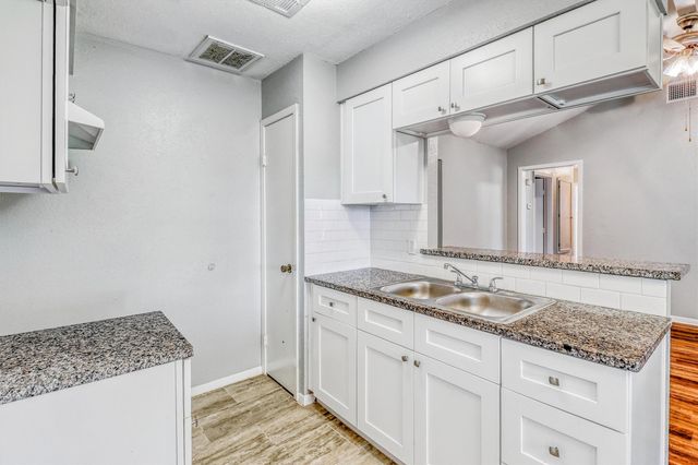 1323 W Donovan Street, Houston, TX 77091