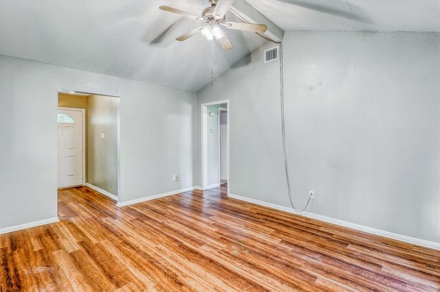 1323 W Donovan Street, Houston, TX 77091