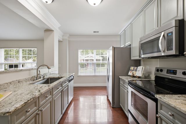 9000 Rigden Mill Dr, Nashville, TN 37211